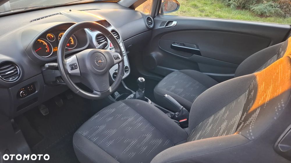 Opel Corsa - 13
