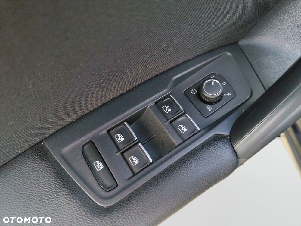 Volkswagen Tiguan - 11