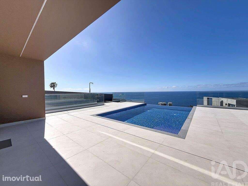 Casa / Villa T3 em São Martinho - Grande imagem: 2/35