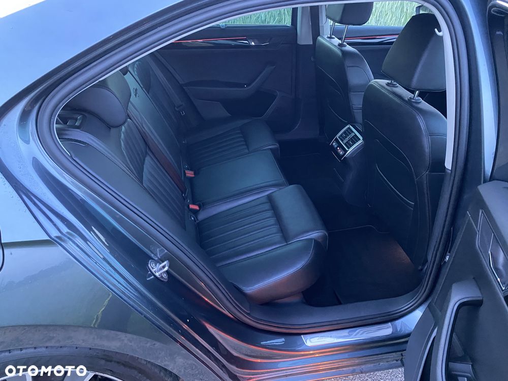 Skoda Superb 2.0 TDI 4x4 L&K DSG - 24