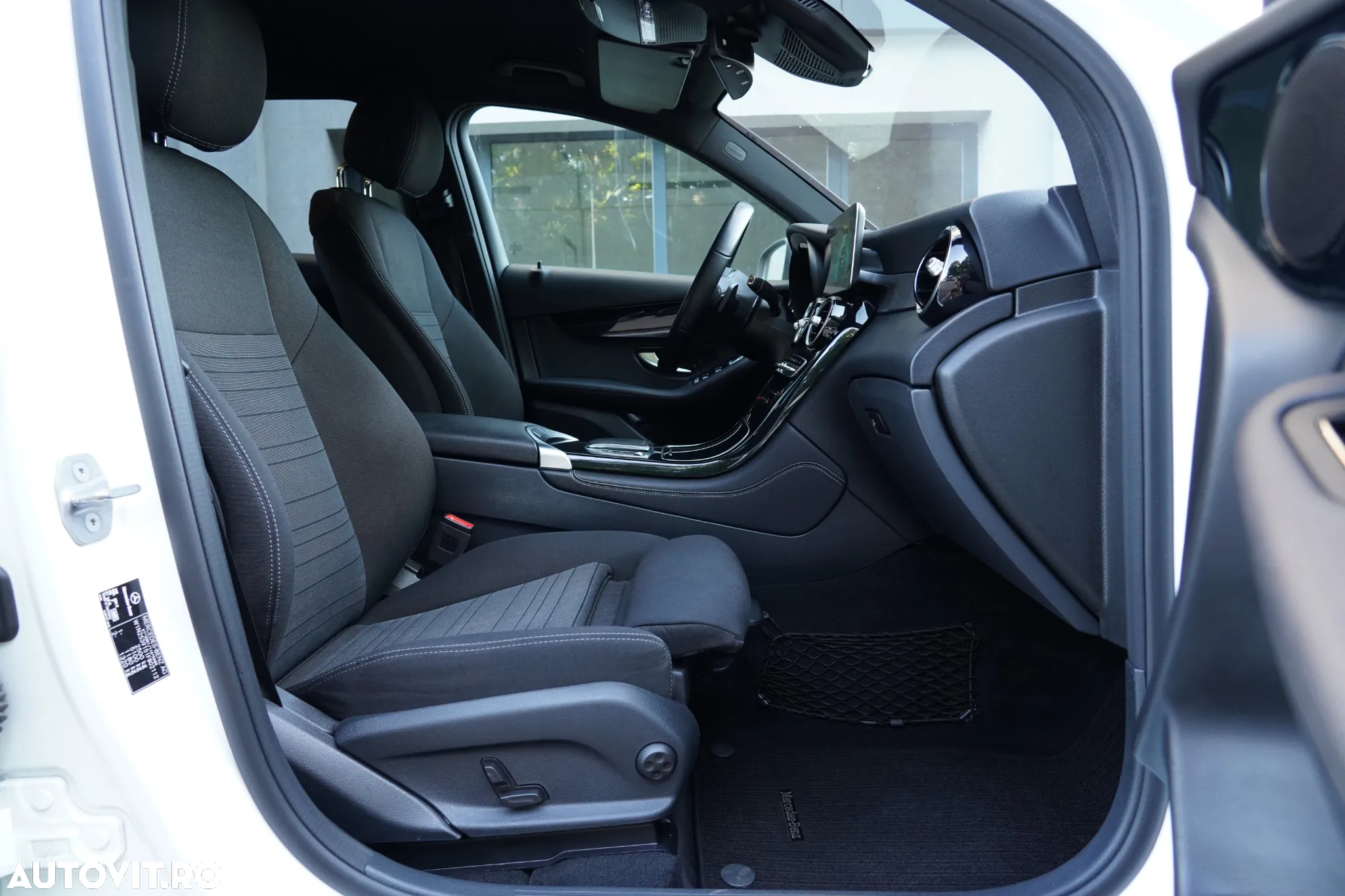 Mercedes-Benz GLC 220 d 4Matic 9G-TRONIC Avantgarde Advanced - 7
