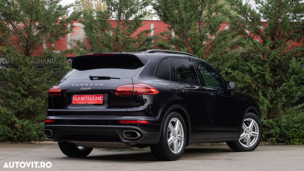 Porsche Cayenne - 6