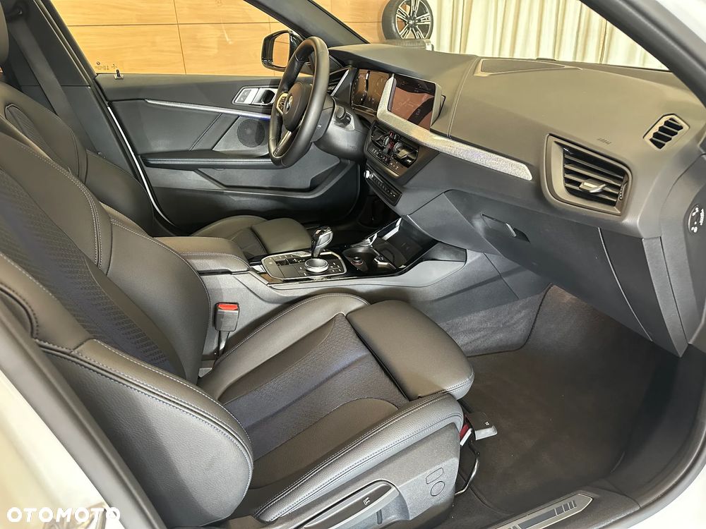 BMW Seria 1 118i M Sport - 8