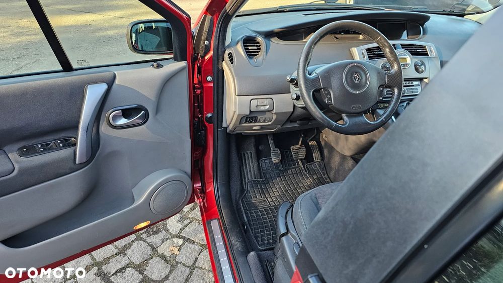 Renault Scenic 1.6 16V Emotion - 8