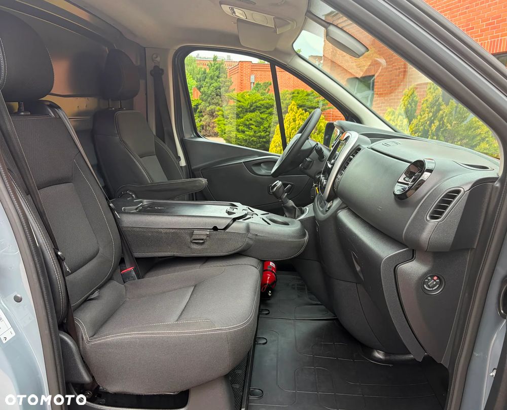 Renault TRAFIC - 9