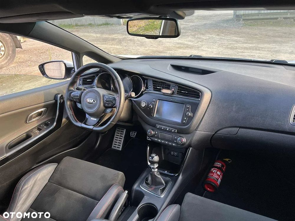 Kia Ceed Cee'd 1.6 T-GDI GT - 11