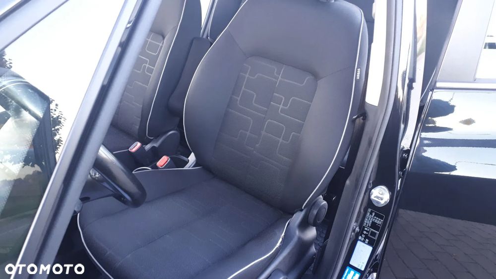 Kia Venga 1.6 CVVT Dream-Team Edition - 14