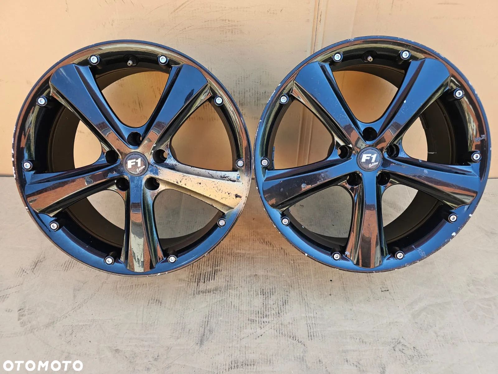 (F145) RH Volkswagen Golf Passat B6 Touran Seat Leon Audi A3 A4 Skoda Octavia / 8,5Jx19 ET35 5x112 / Zapas - 1