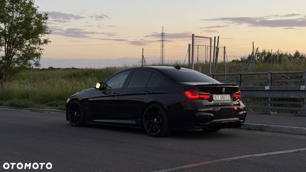 BMW Seria 3 330i xDrive Edition M Sport Shadow - 21