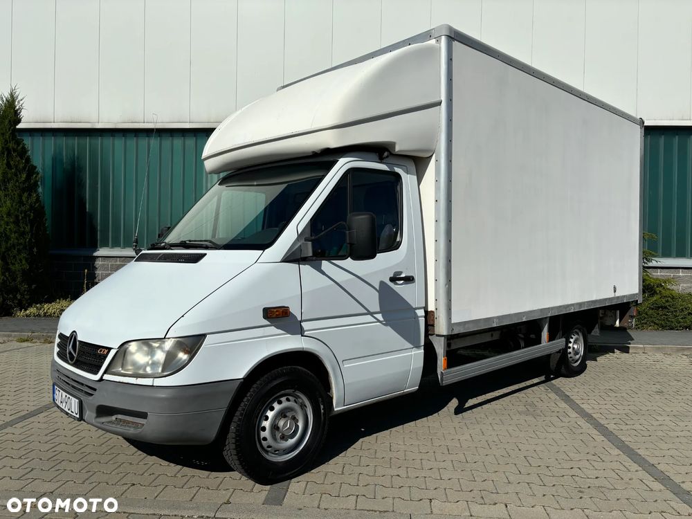 Mercedes-Benz Sprinter - 3