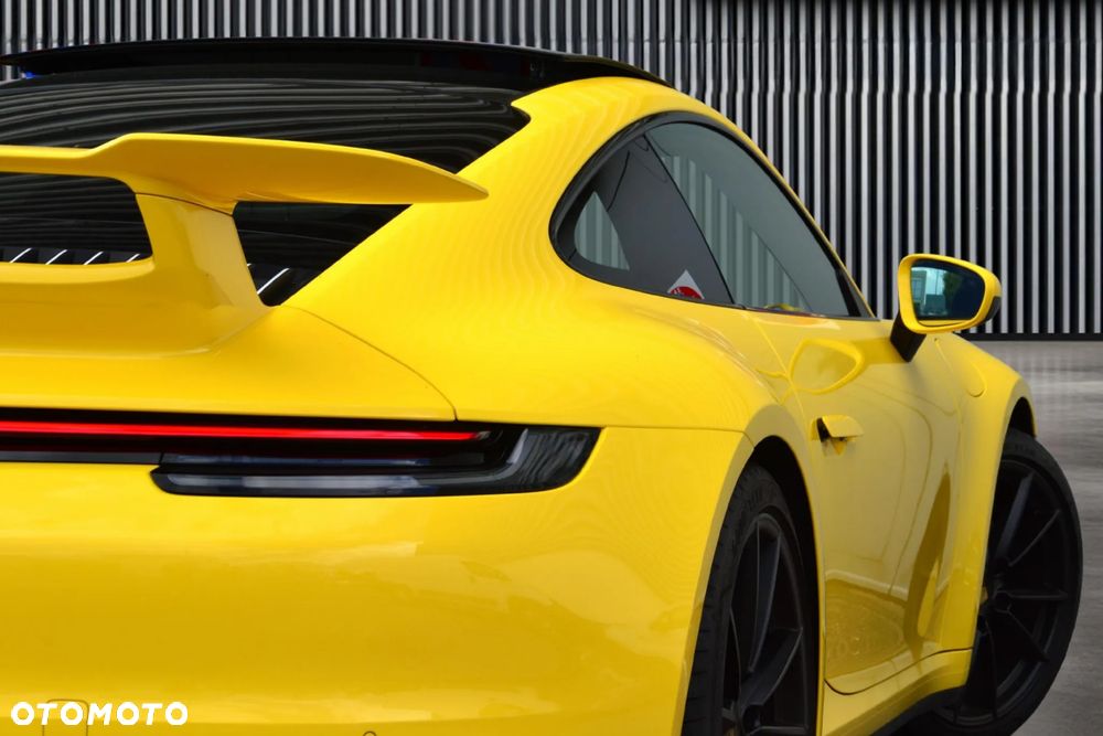 Porsche 911 Carrera S - 10