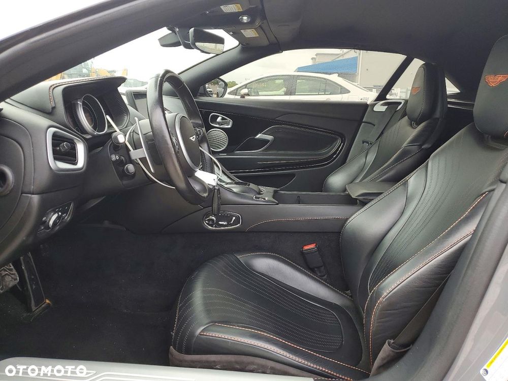 Aston Martin DB11 - 7