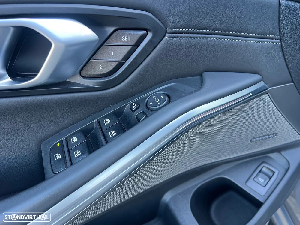 BMW M3 Competition - 16