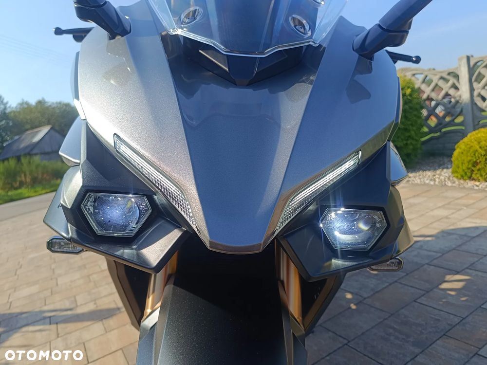 Suzuki GSX 1000 - 14