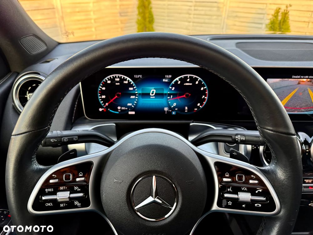 Mercedes-Benz GLB 250 4-Matic 8G-DCT - 14