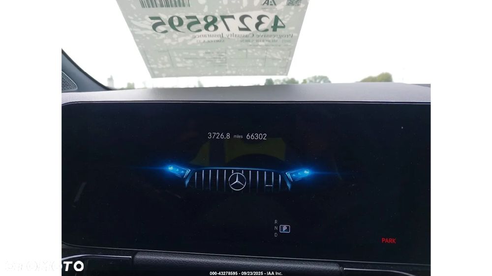 Mercedes-Benz GLA - 12