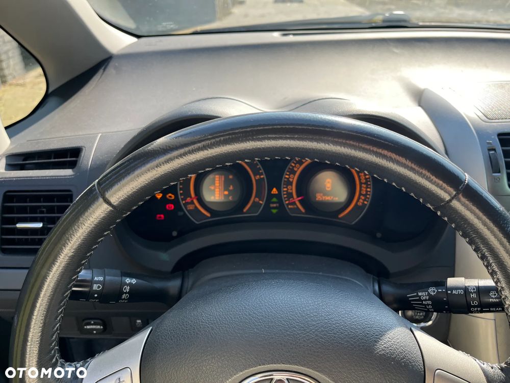 Toyota Auris 2.0 D-4D Team - 10