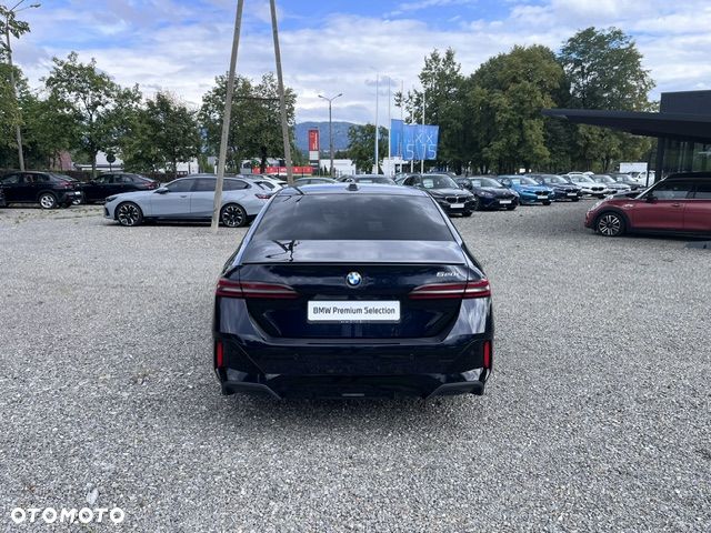 BMW Seria 5 520i - 6