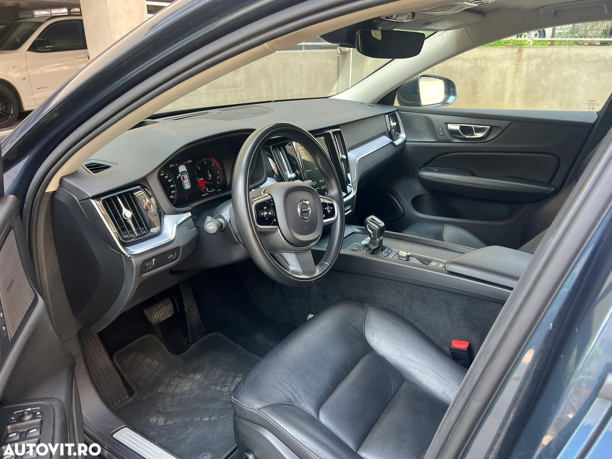 Volvo V60 D4 Momentum Pro - 10