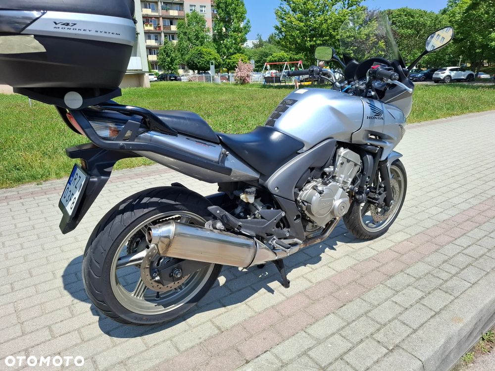 Honda CBF - 24