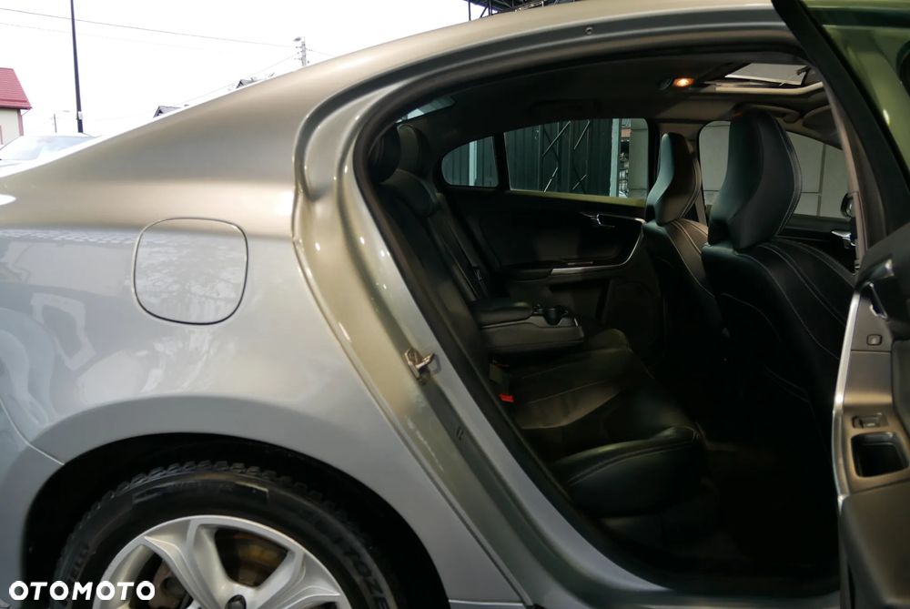 Volvo S60 T5 Geartronic - 11