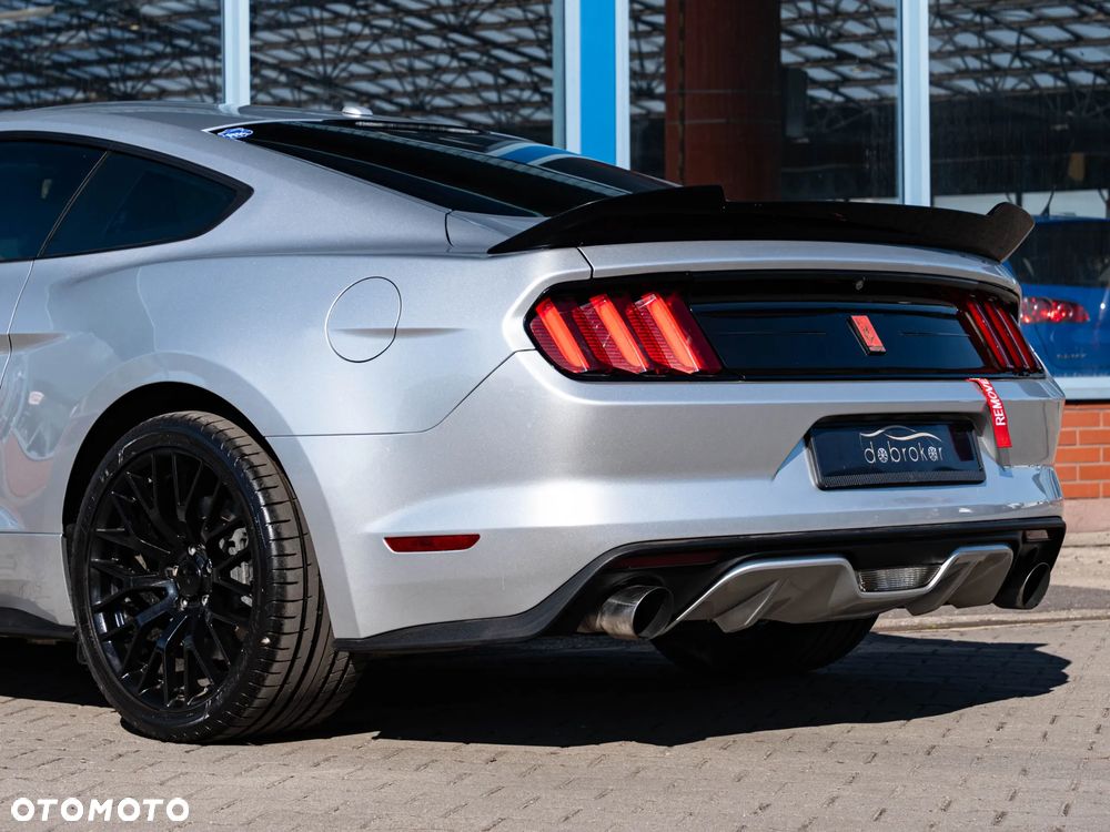 Ford Mustang - 7