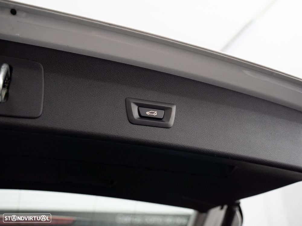 BMW X1 16 d sDrive Advantage Auto - 13