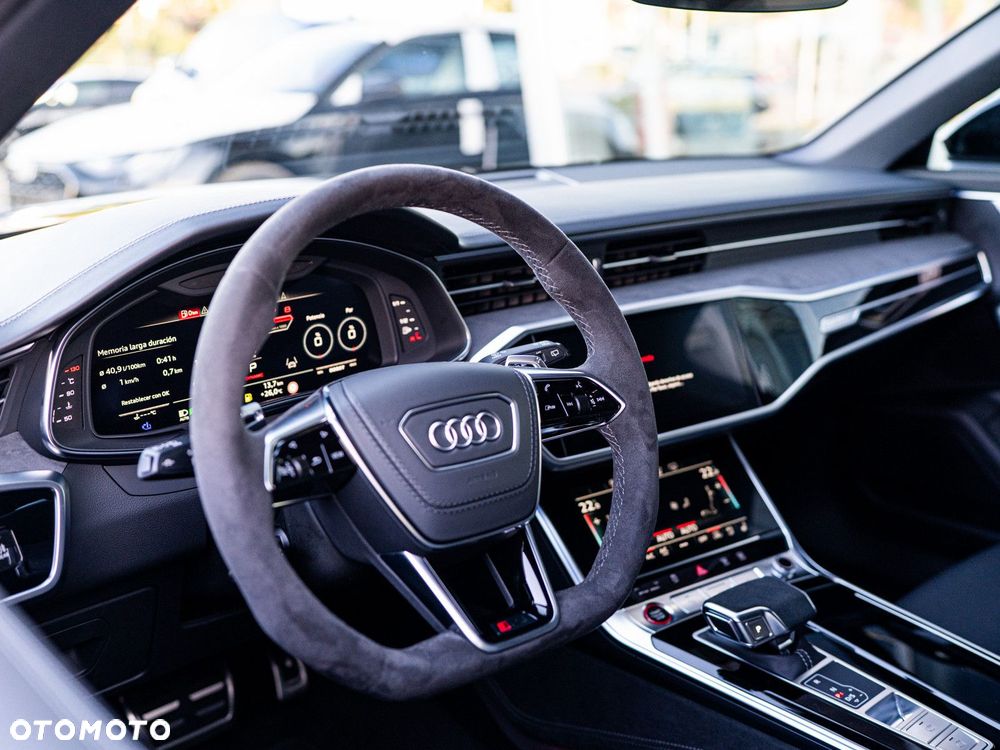 Audi RS6 Avant - 12
