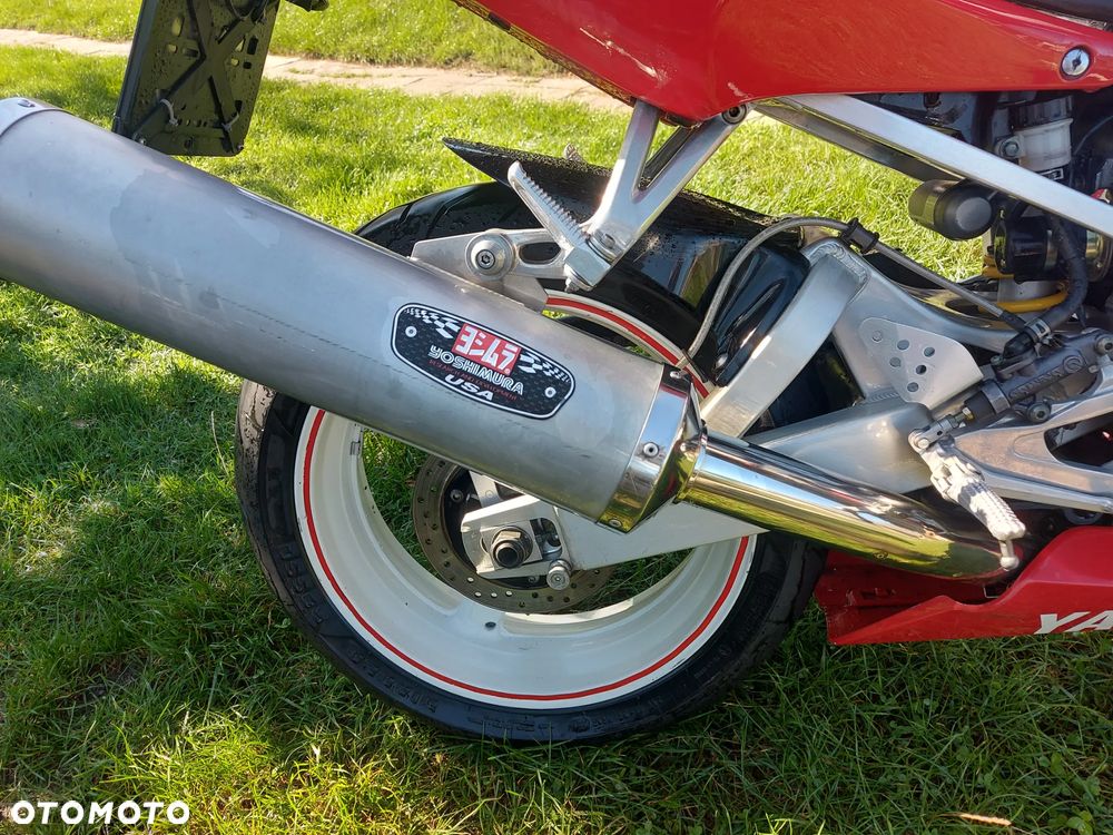 Yamaha R6 - 16