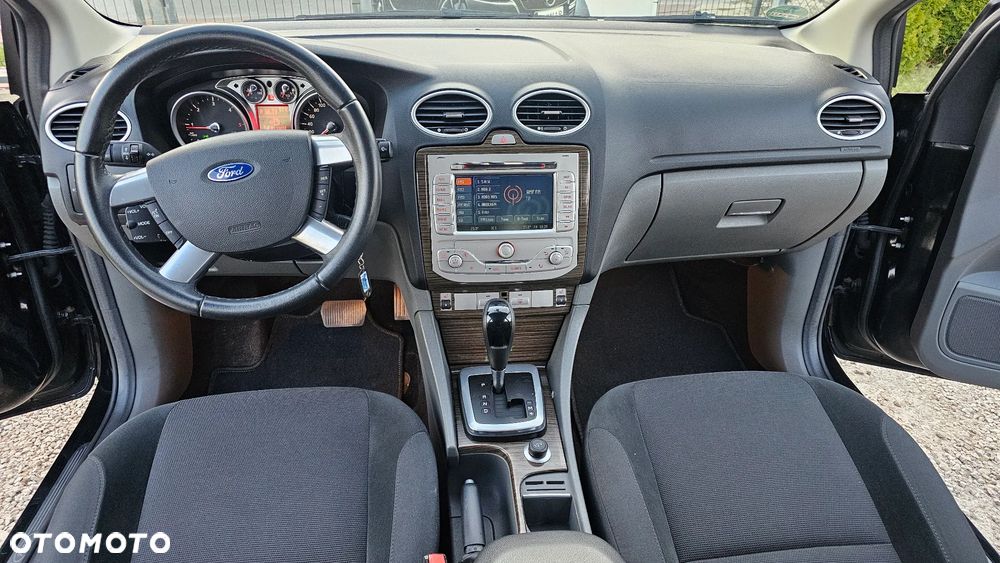 Ford Focus 2.0 TDCi DPF Ghia - 8