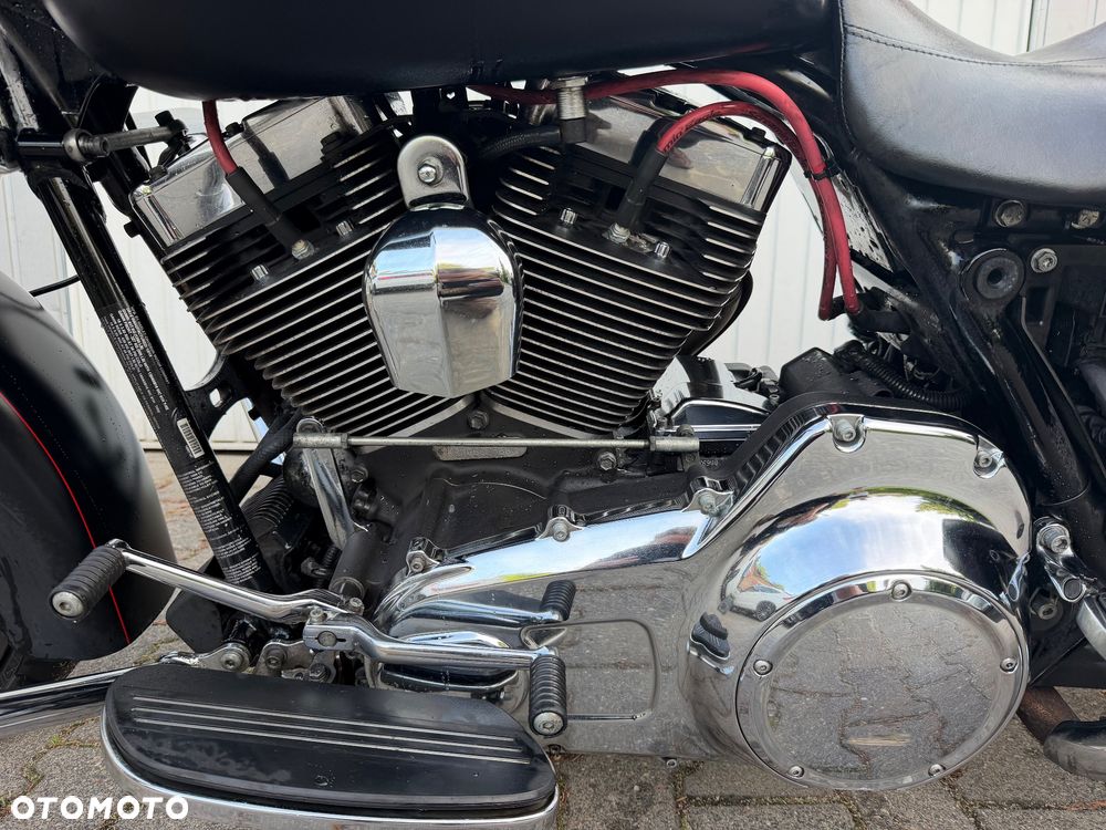 Harley-Davidson Touring Street Glide - 17