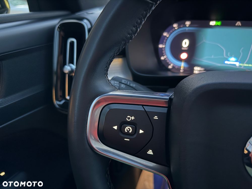 Volvo XC 40 B3 Plus Bright - 26