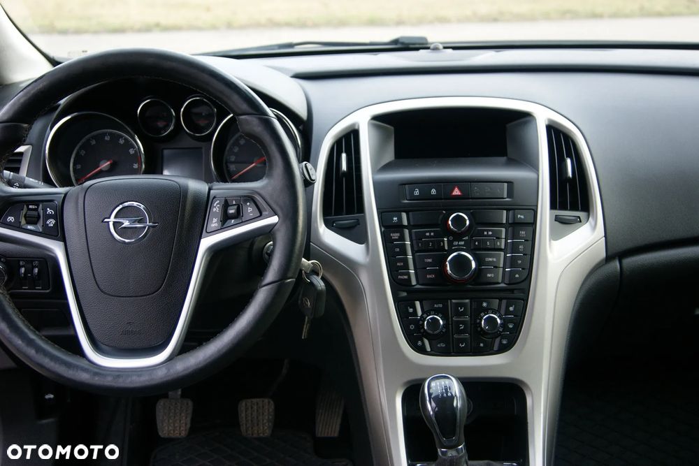 Opel Astra 1.4 Turbo Style - 29