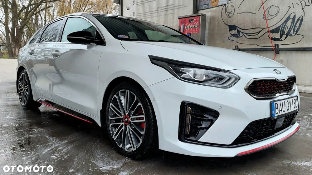 Kia ProCeed 1.6 T-GDI GT DCT - 11