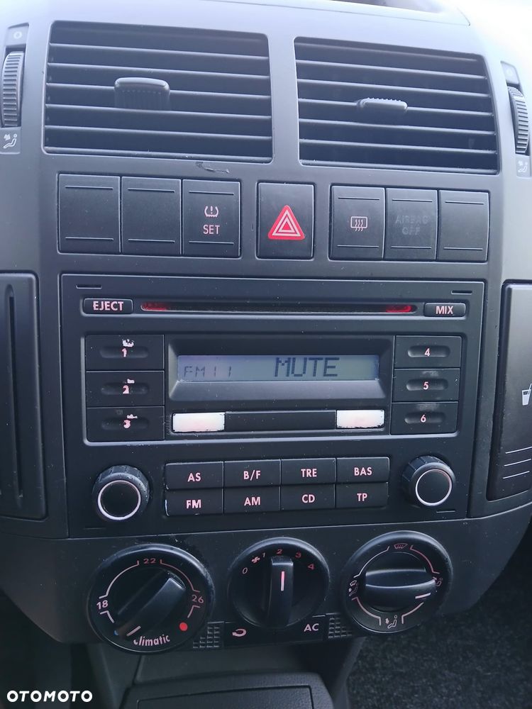 Volkswagen Polo - 34