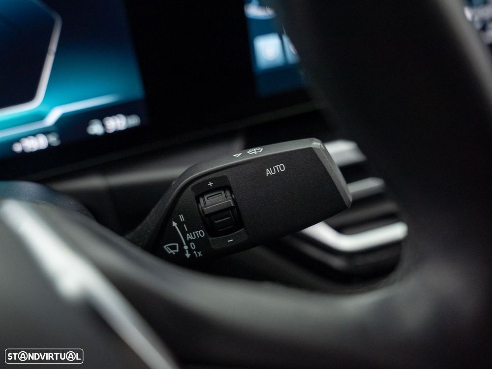 BMW i4 eDrive40 — fotografia 23