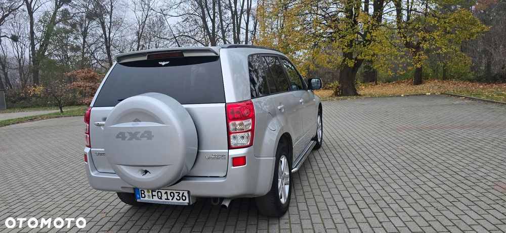 Suzuki Grand Vitara 2.0 De luxe - 9