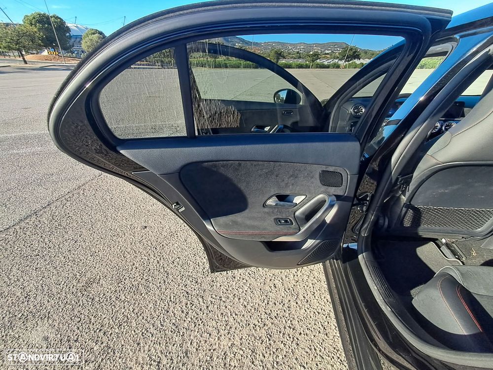 Mercedes-Benz A 250 - 23
