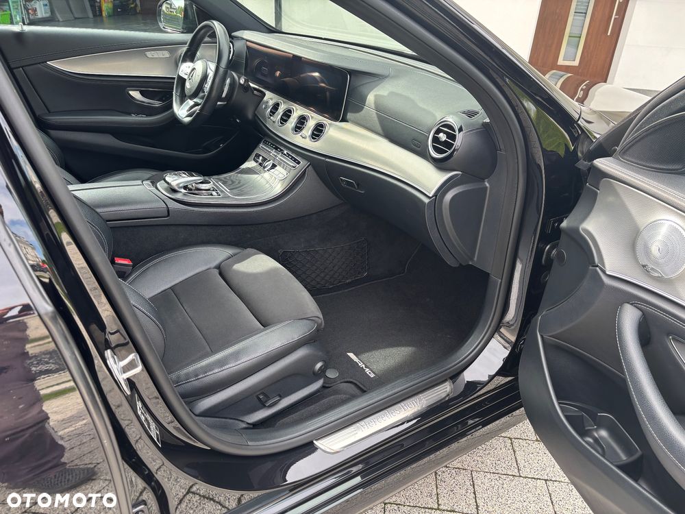 Mercedes-Benz Klasa E 220 d 4-Matic 9G-TRONIC - 13