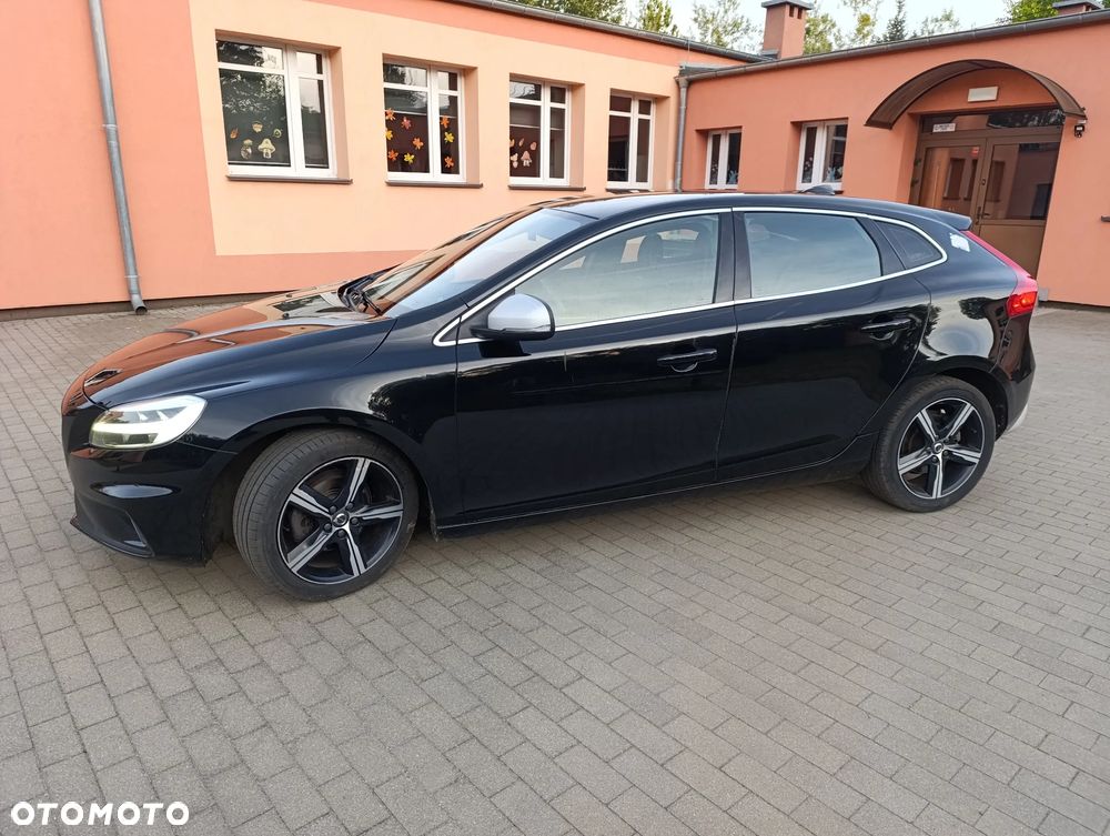 Volvo V40 D2 Drive-E SCR R-Design Momentum - 2