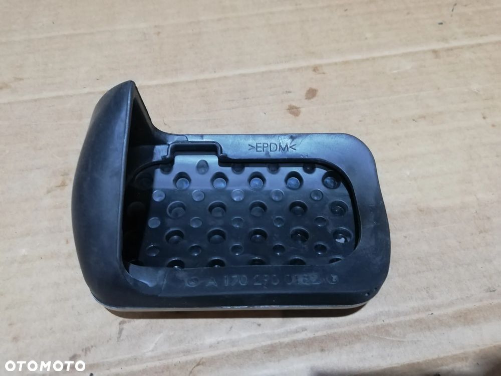 Mercedes W205 nakładka guma pedału hamulca a1702900182 - 3