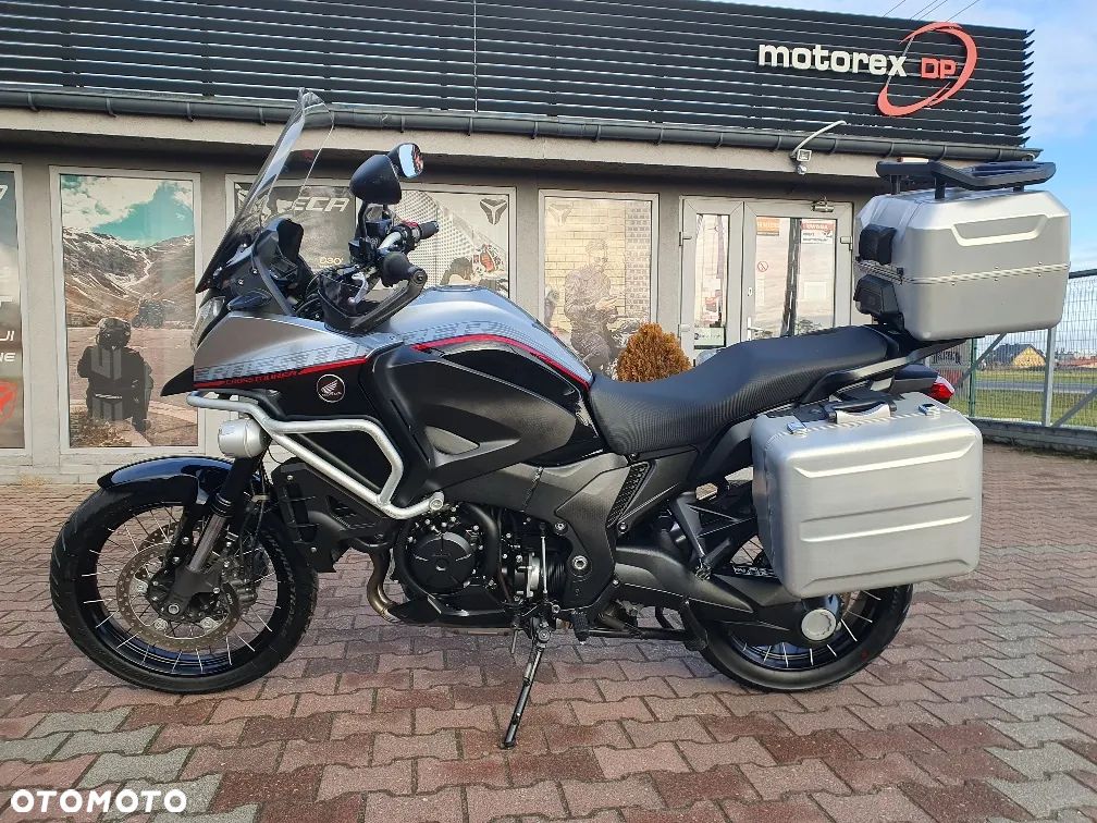 Honda VFR - 1