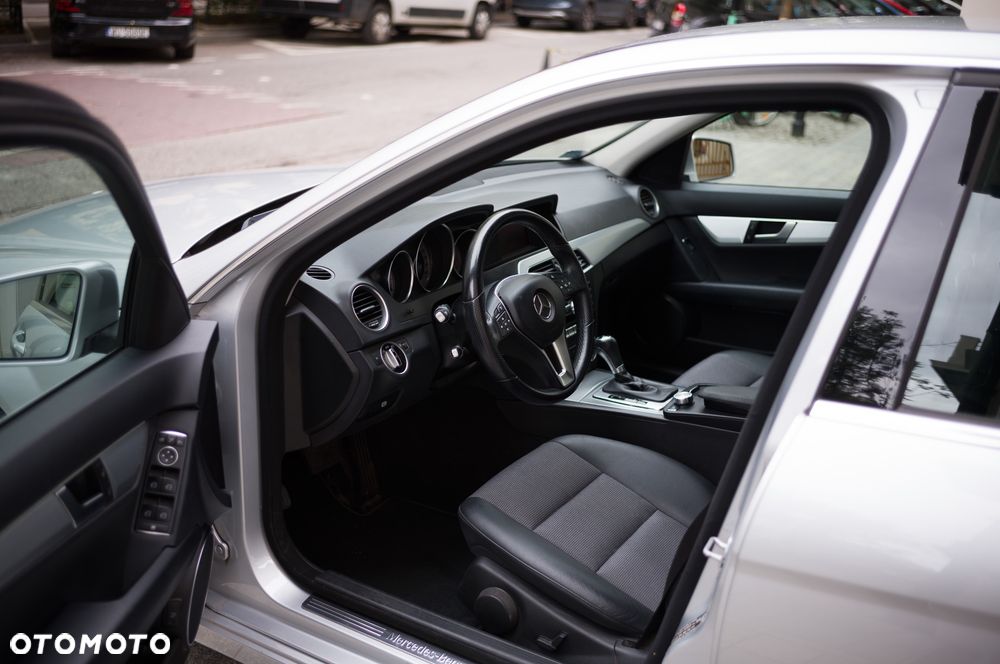 Mercedes-Benz Klasa C 180 7G-TRONIC - 9