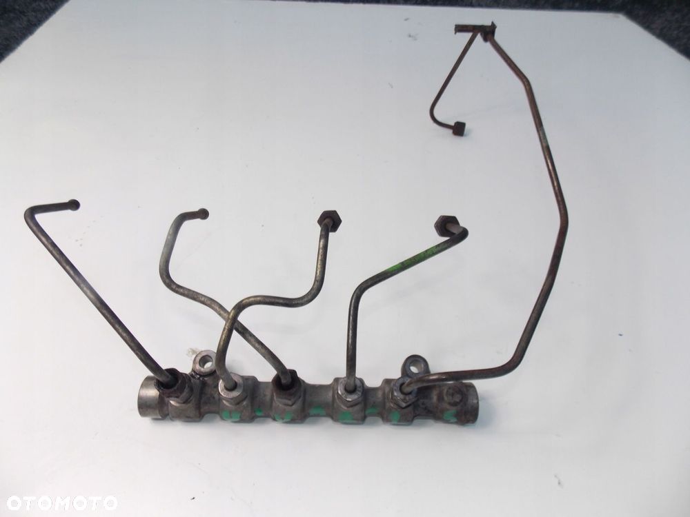 listwa wtryskowa trafic vivaro 2.5 dci dti g9u b630 0445214175 8200754773 - 1