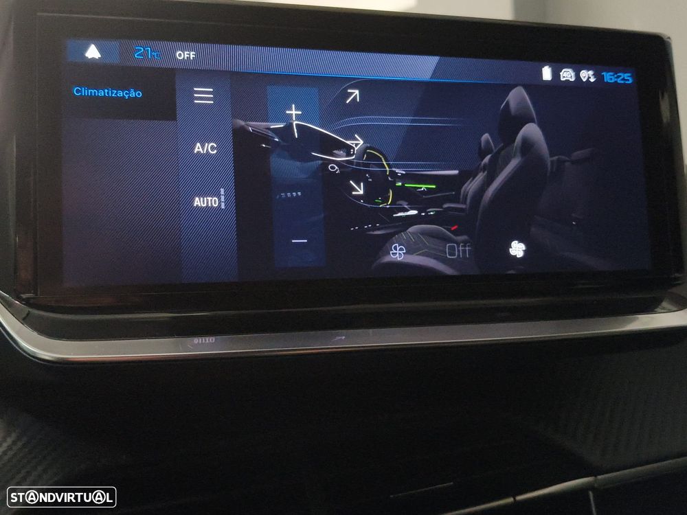 Peugeot 208 1.2 Hybrid Allure e-DCS6 - 31