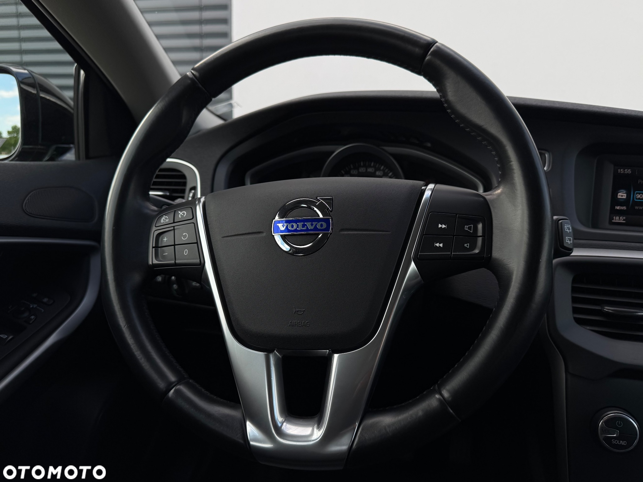 Volvo V40 T4 Powershift R Design - 10