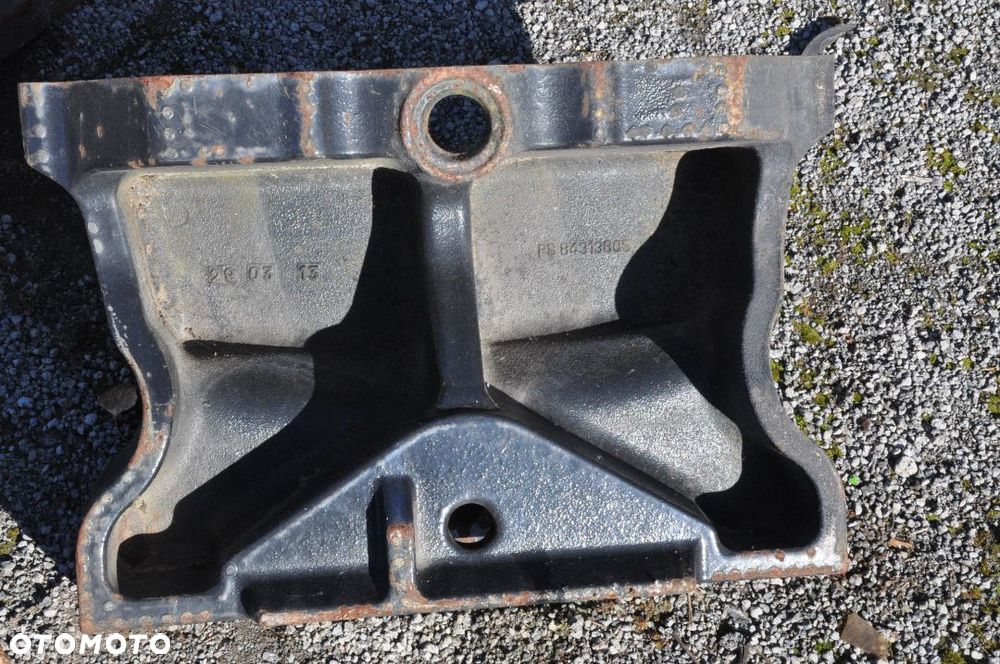 WSPORNIK WIESZAK RAMA CASE / NEW HOLLAND NR PS84313805 - 7
