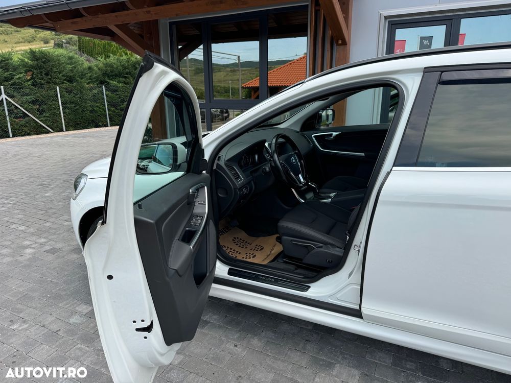 Volvo XC 60 D4 AWD Geartronic Momentum - 7