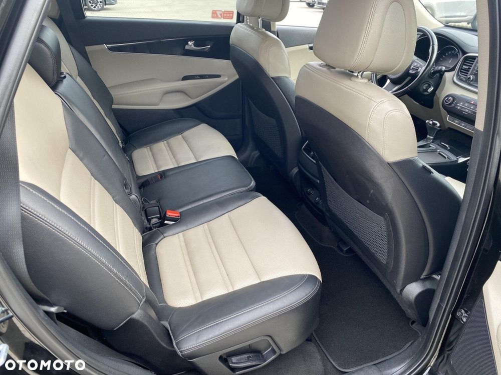 Kia Sorento - 16
