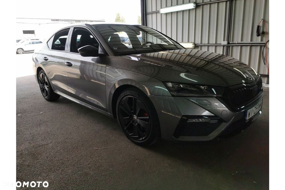 Skoda Octavia 2.0 TDI RS DSG - 2